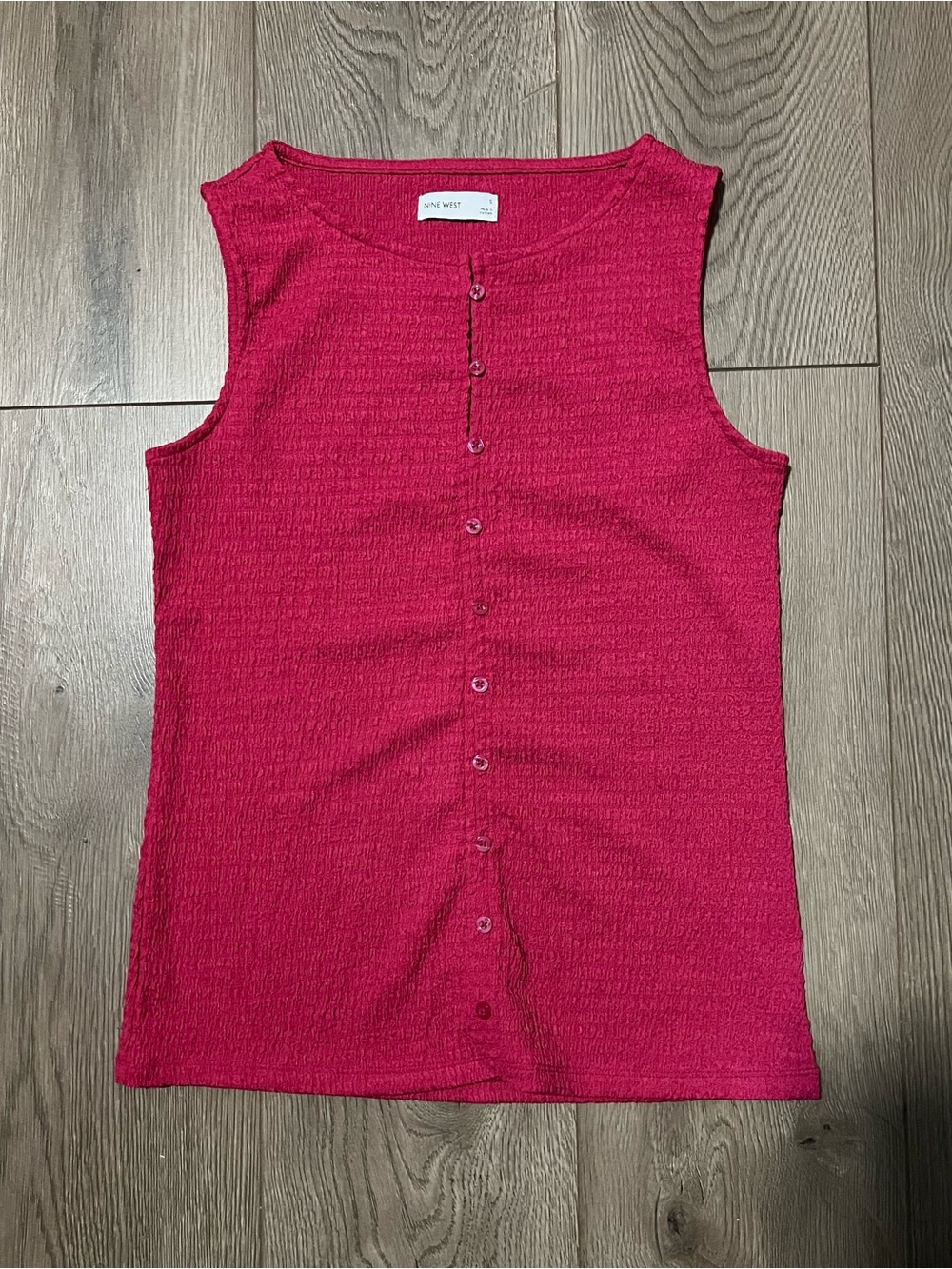 Nine West Magenta Textured Sleeveless Button Tank